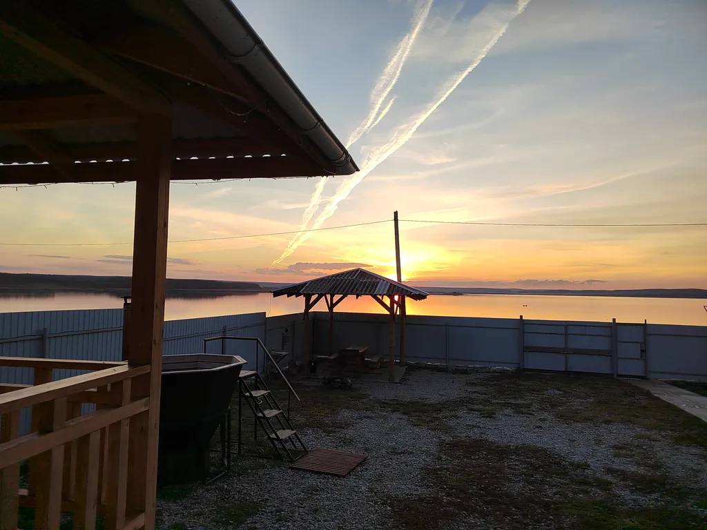 Дом у озера