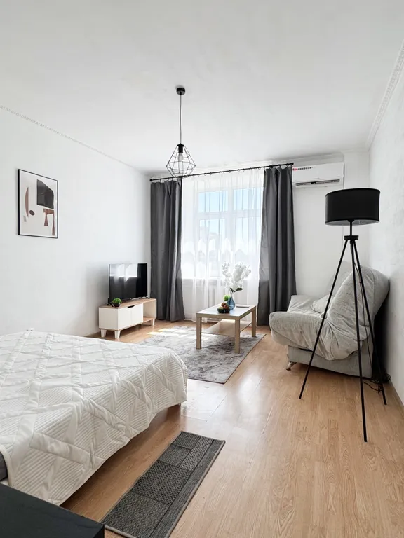 Квартира Светлая квартира в самом центре, с кондиционером и 3 минуты от метро — Москва