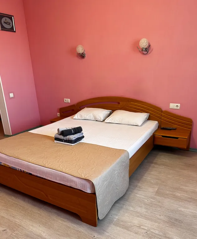 Уютный двухместный номер с большой кроватью