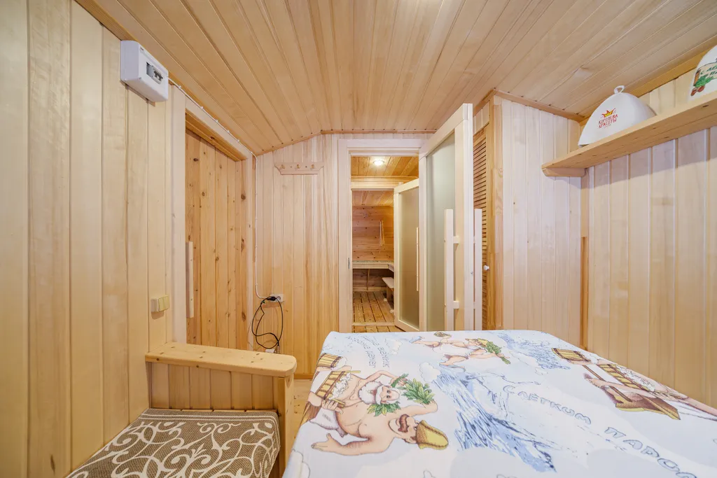 Коттедж Загородный дом с кедровой баней — Светлое