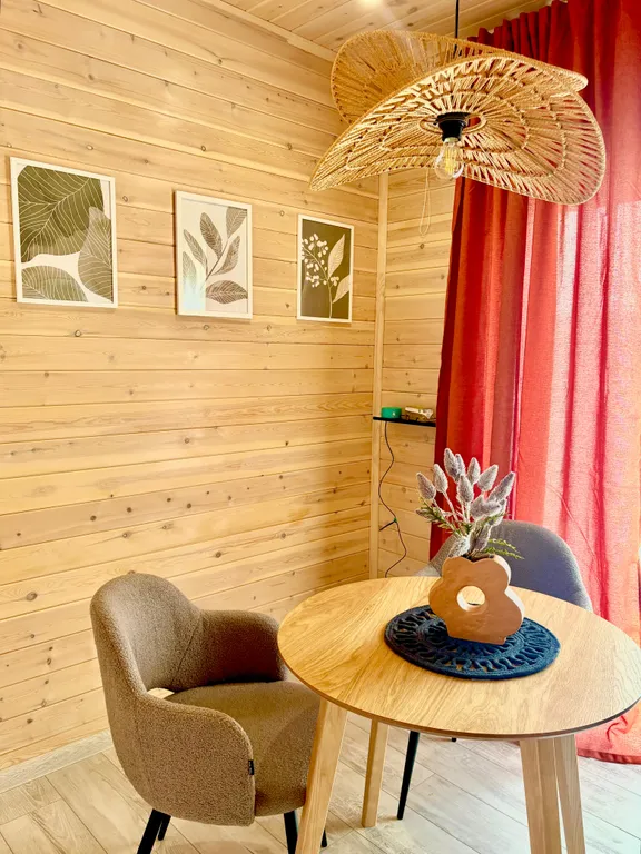 Дом с видом на березовый лес