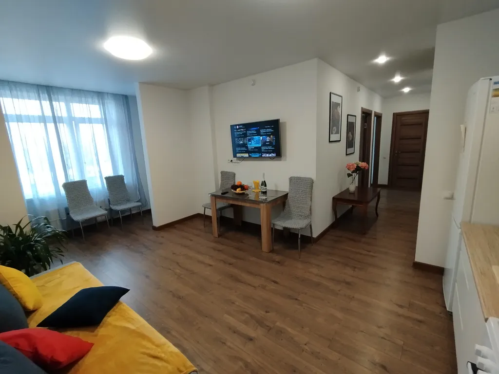 Квартира 2-комнатная Квартира — Тюмень
