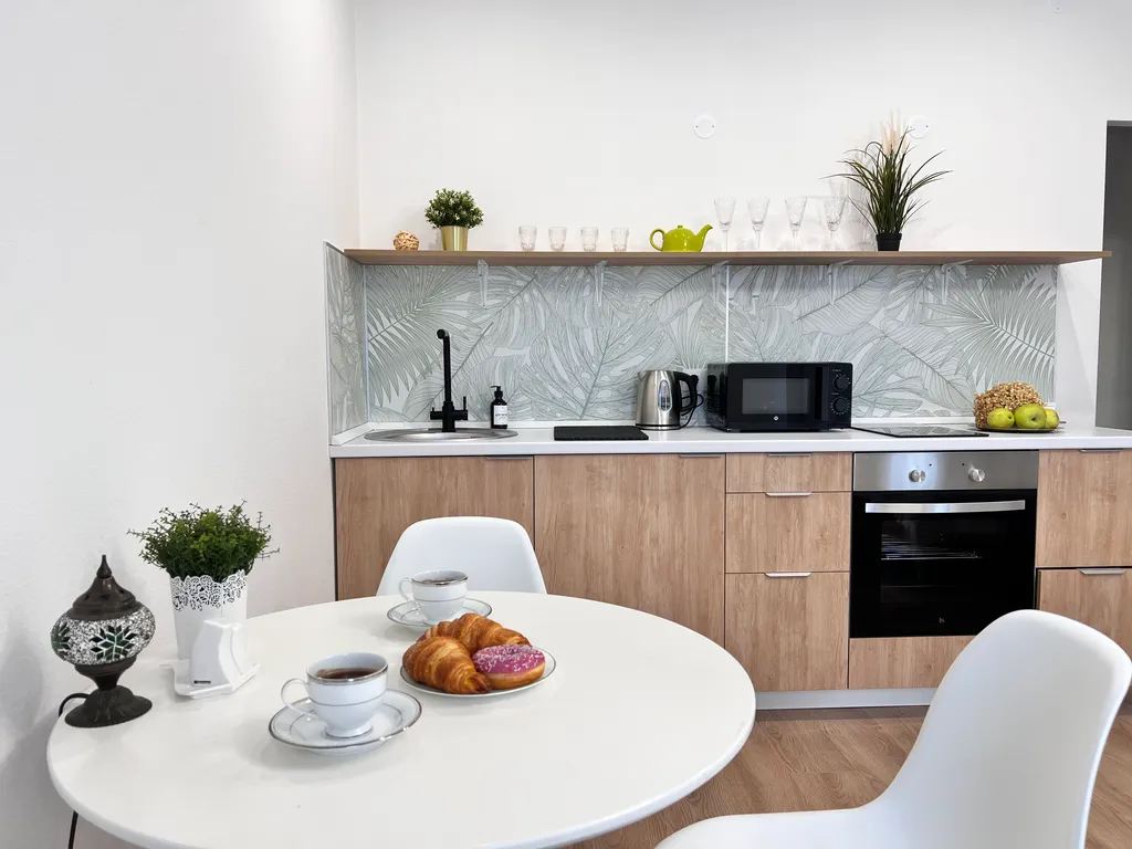 Просторная студия с птичками