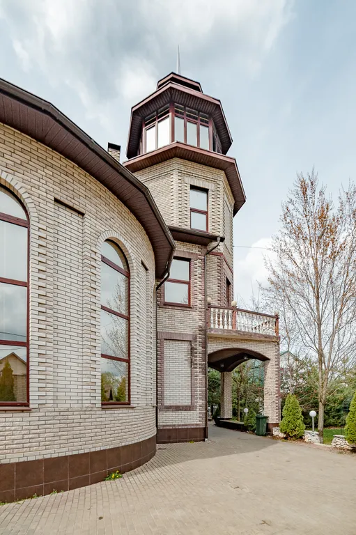 6-комнатный Дом