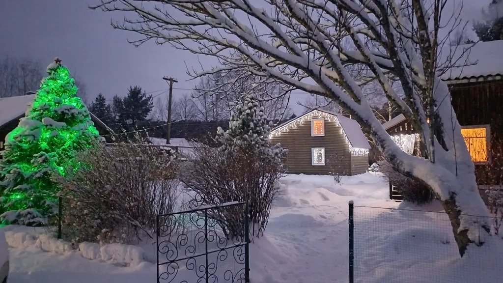 Дом на берегу реки в живописном месте, рядом озеро Сямозеро