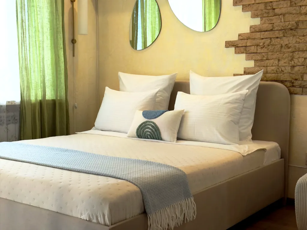 Шикарная квартира с панорамным окном для 4