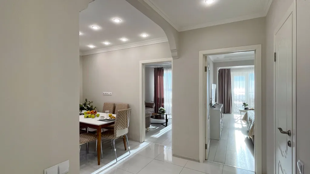 Квартира у моря с двумя спальнями и панорамным балконом