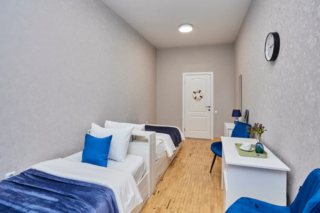 Уютный номер с двумя раздельными кроватями