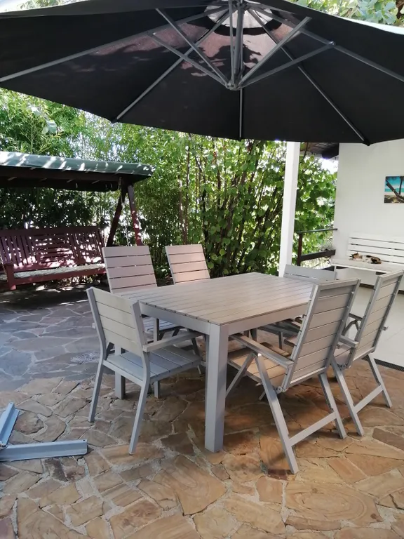 Коттедж с террасой с видом на море