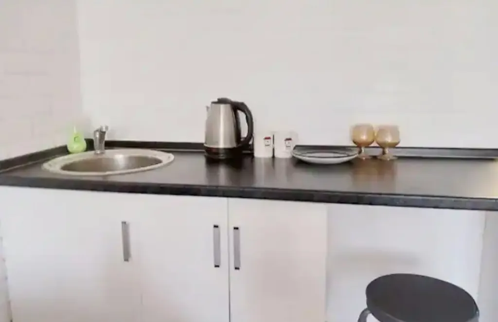 Бюджетно для четверых гостей