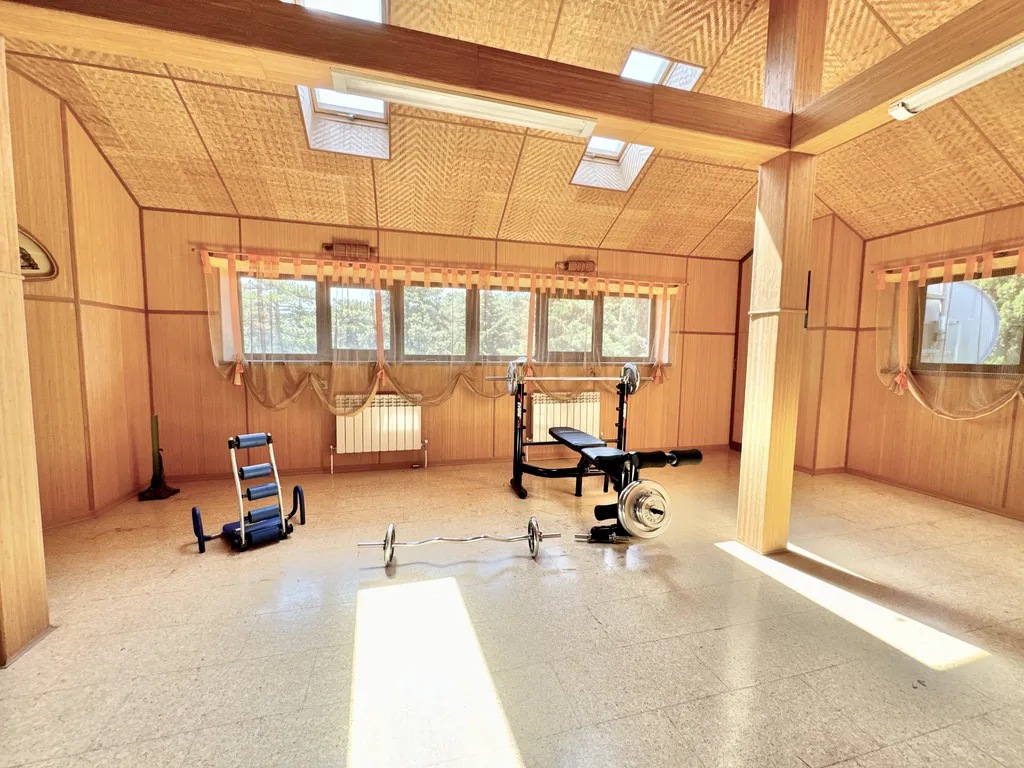 Шикарный дом в заповедной зоне в Ялте