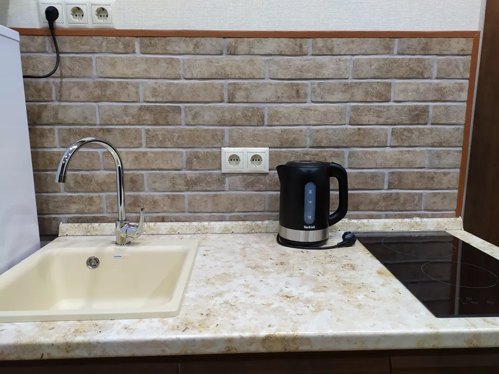 Студия с видом на горы и лес