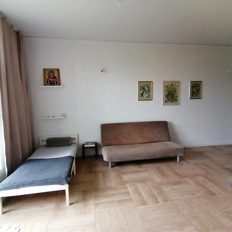 Коттедж Часть дома с отдельным входом и садом — Обушково