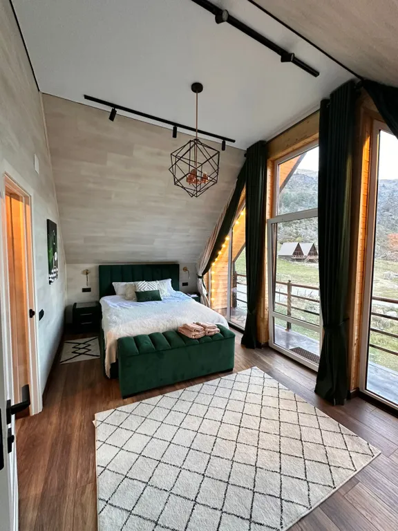 Новый домик с шикарным видом в Тегенекли