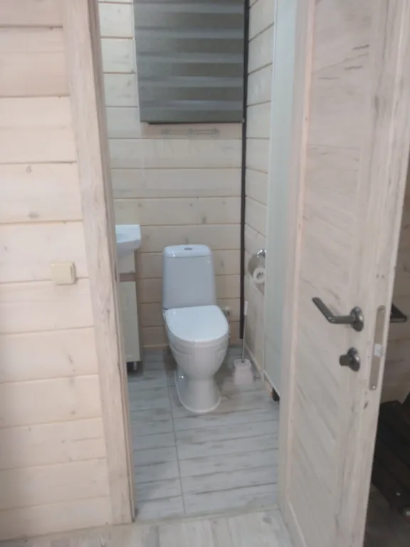 Домик с видом на лес