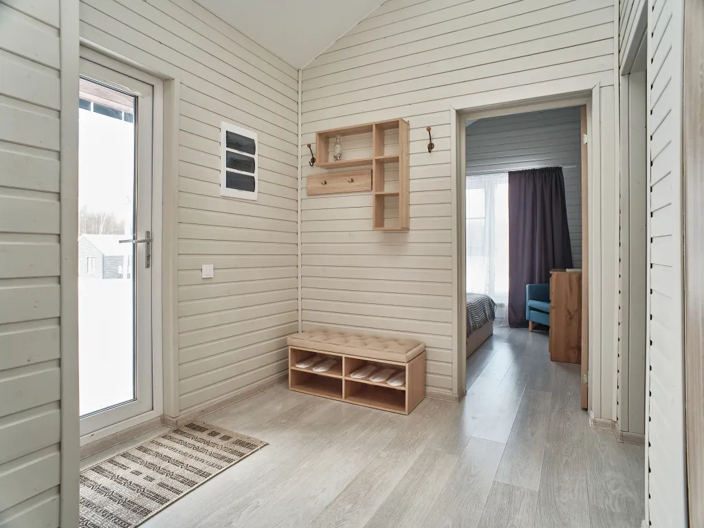 Мгновенный - дом с фотоаппаратом Polaroid