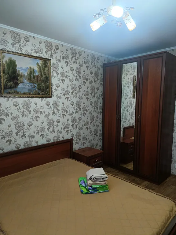 Просторная, чистая 2-х комнатная квартира.