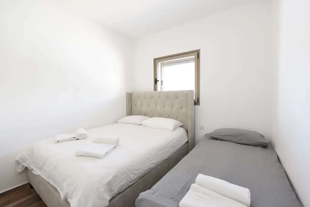 Квартира с частном бассейном