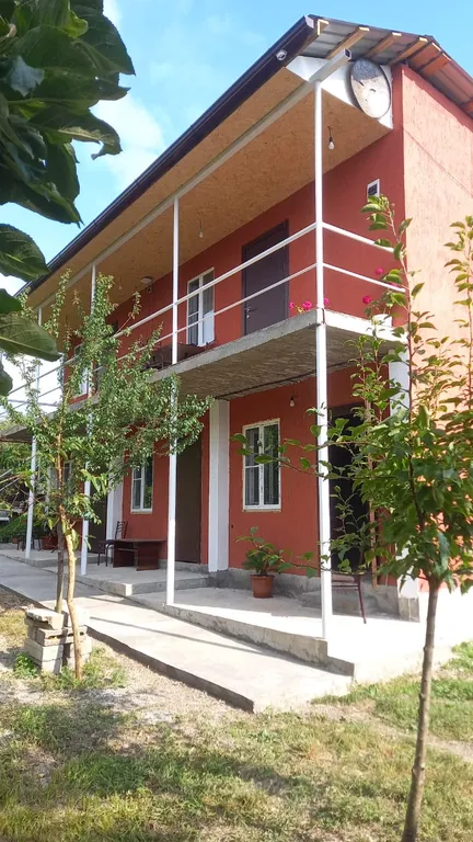 Номер со всеми удобствами в коттеджном домике