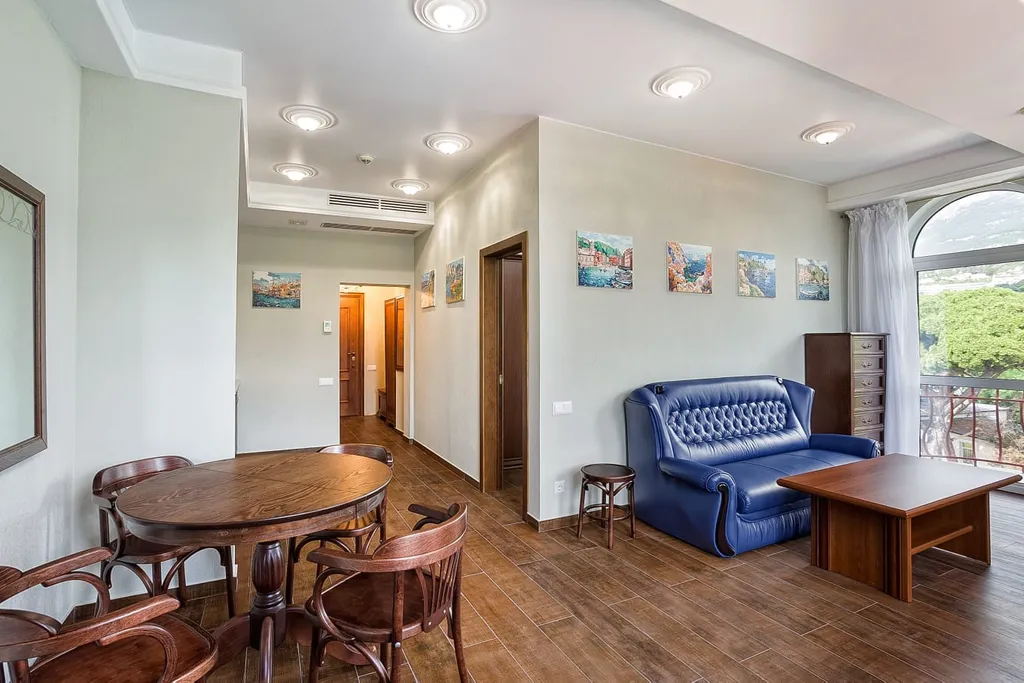 Апартаменты на набережной с террасой