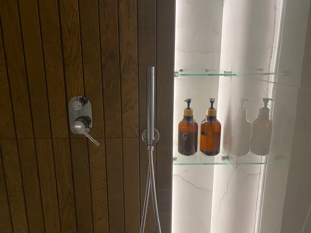 Студия с видом на озеро