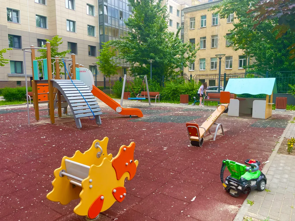 Центр Невский рядом элитный дом