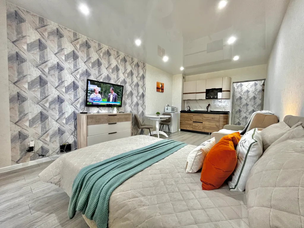 Студия в центре с видом на город, не берем оплату за финальную уборку