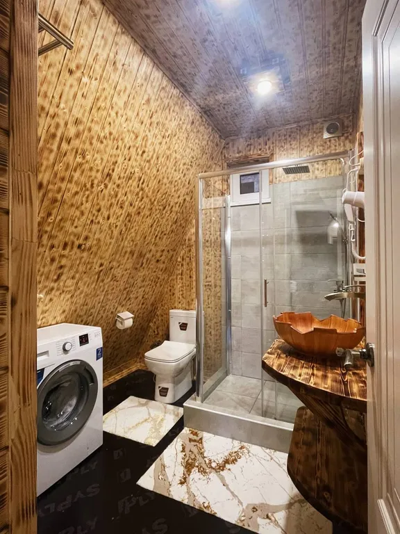 Двухэтажный A-Frame шале посреди заповедного леса вблизи Эльбруса