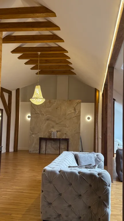 Лофт - мансарда с фронтальным видом на море