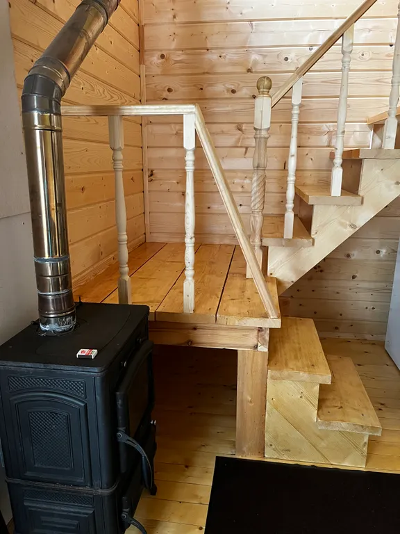 Карельский домик в заливе Ладожского озера