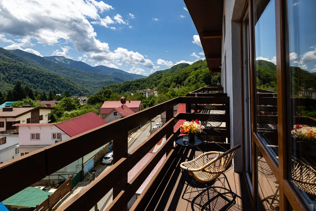 Двухуровневая квартира с видом на горы