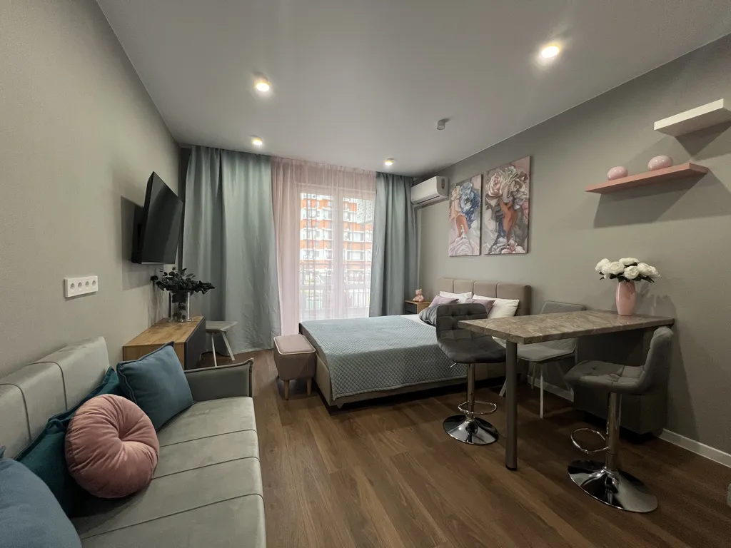 Квартира Квартира Трёхместная студия с балконом — Сочи