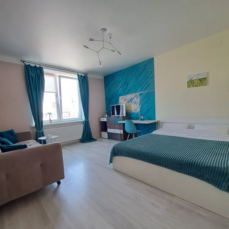 Светлая уютная квартира в новом районе города — аренда посуточно в Светлогорск