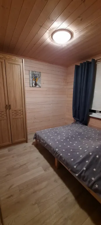 Коттедж с собственной территорией, большой беседкой и мангальной зоной