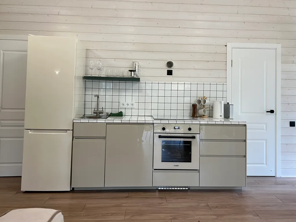 Уютный дом в сосновом лесу