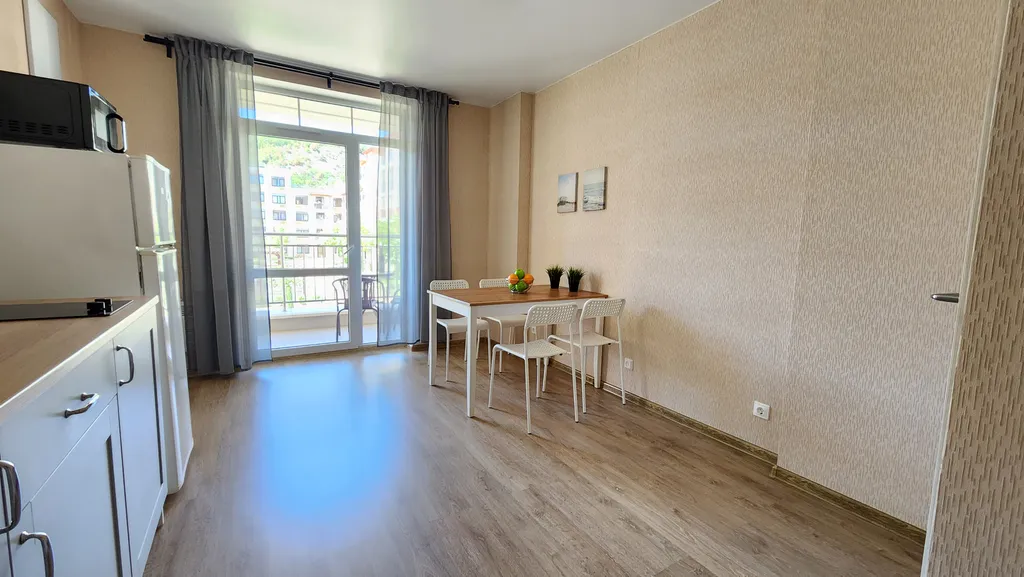 Уютная двушка в ЖК с бассейном