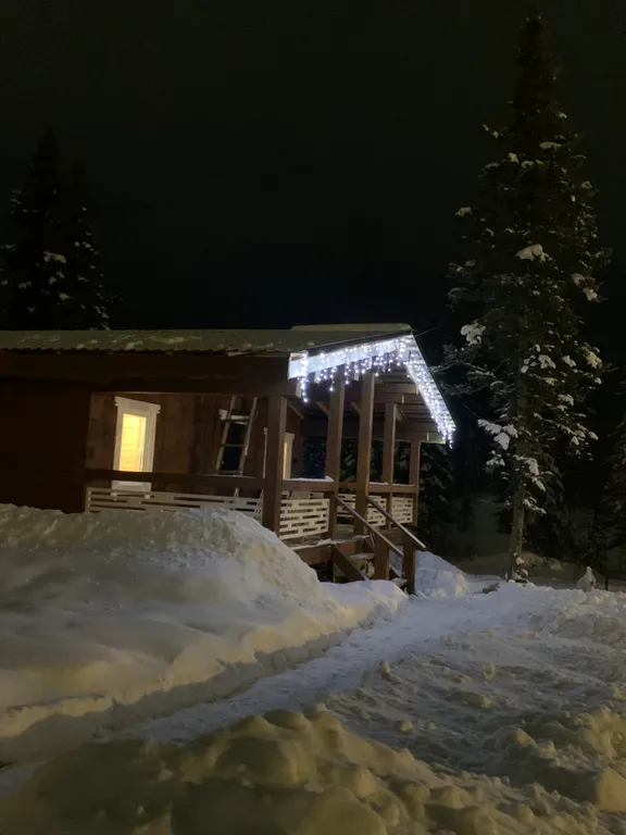 Домик в Геше: снег снаружи, тепло внутри