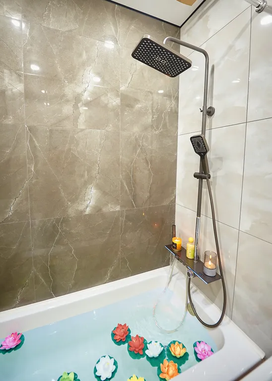 Capybara's style: центр, парящая кровать, тв-алиса, качель