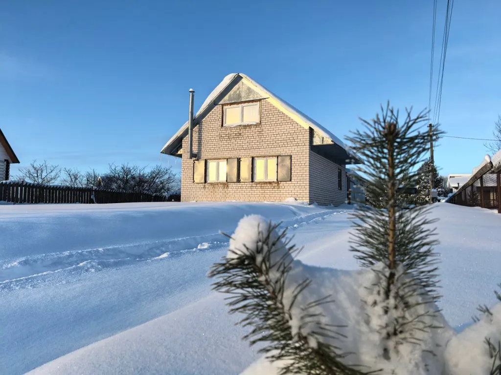 Коттедж Новый дом у озера с бесплатным бильярдом, рядом с турбазой Чайка — Ланино