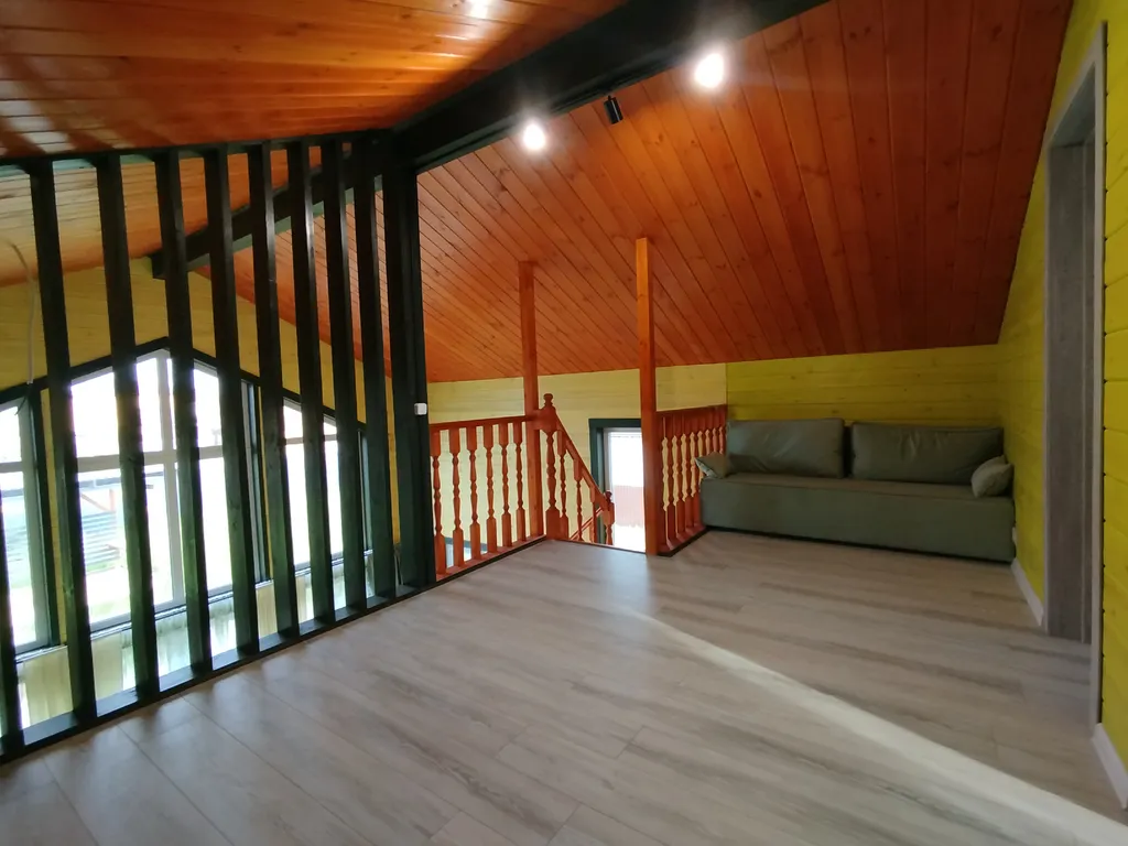 Стильный барн с крытой мангальной зоной