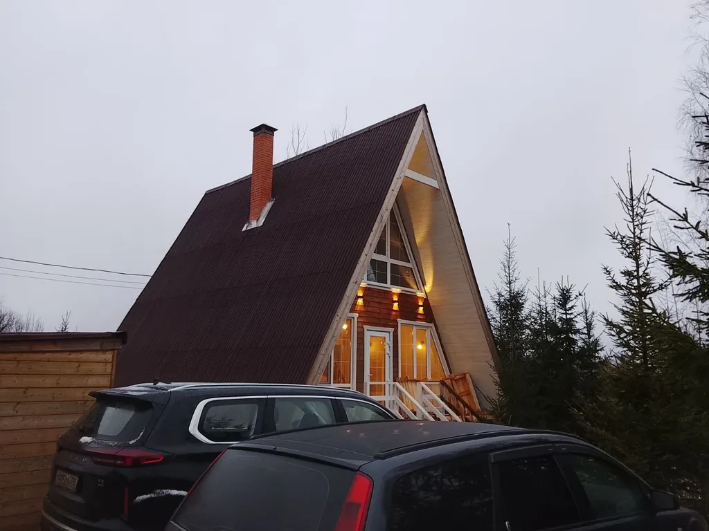 Коттедж Большой дом А-Фрейм среди молодого елового леса — аренда посуточно в Истра