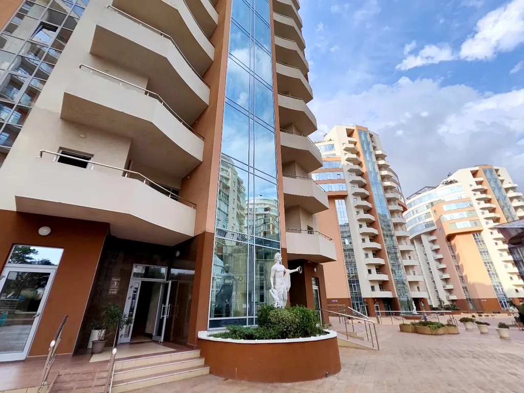 Стильная квартира на первой линии