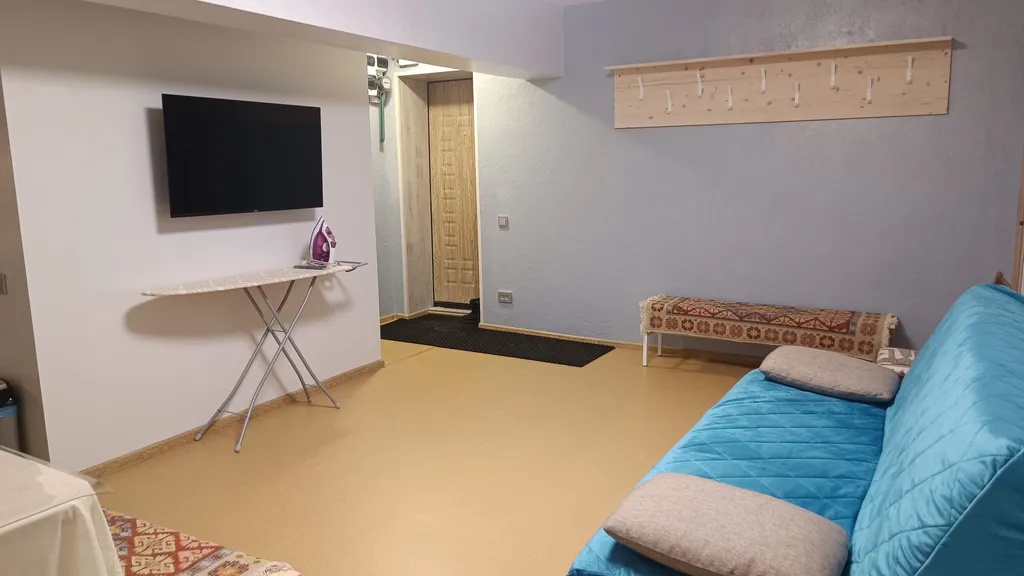 В центре старой Териберки