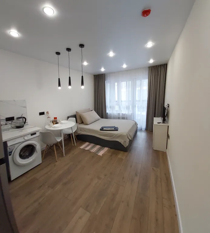 Красивая и уютная студия в новом доме комфорт класса