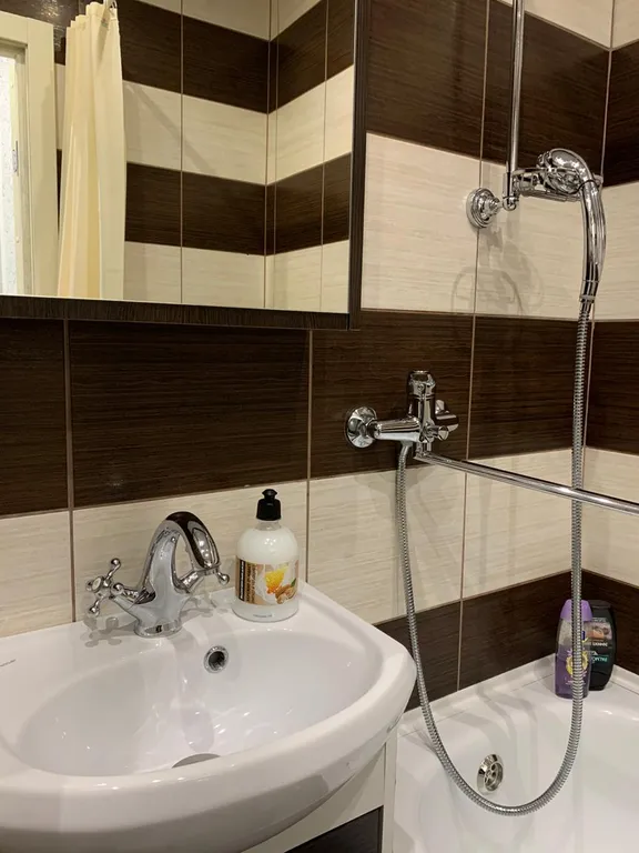 Квартира Квартира у парка, с удобным выездом на Санкт-Петербург и Москву — Великий Новгород