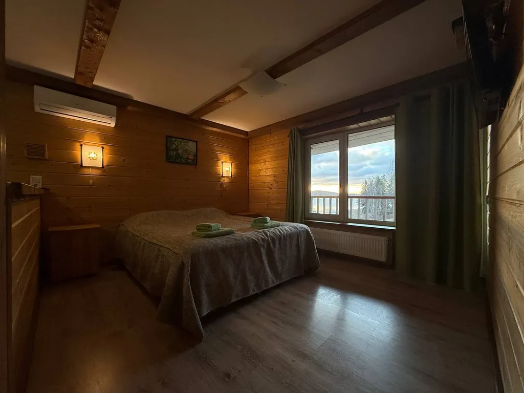 Коттедж Норвежская деревня с двухспальной кроватью — аренда посуточно в Рауталахти