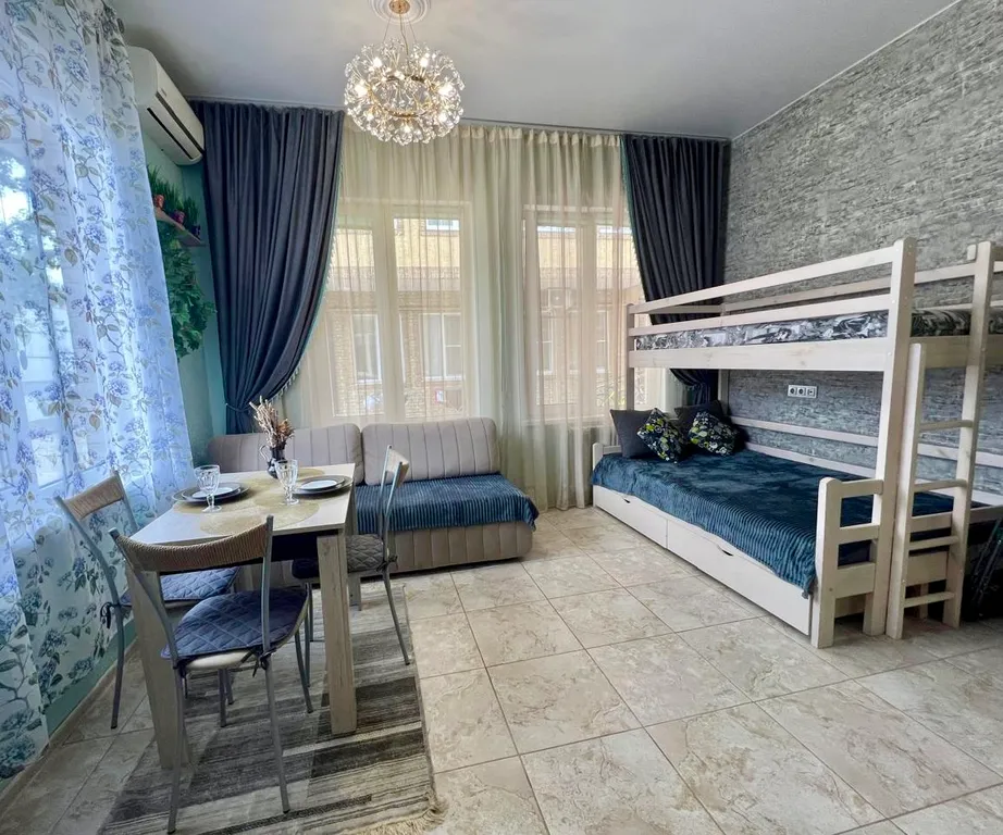 Квартира Квартира Уютная студия в хорошем месте по приятной цене — Сириус