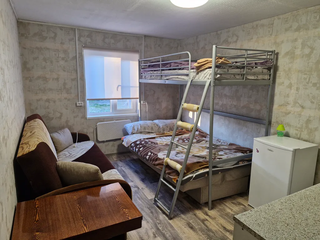 Домик для отдыха на берегу озера