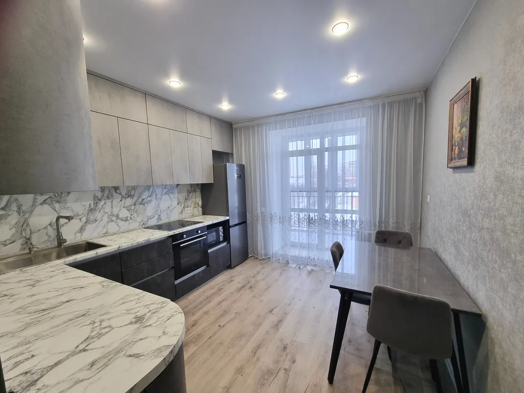 Уютная новая двухкомнатная квартира в центральной части города — аренда посуточно в Благовещенск