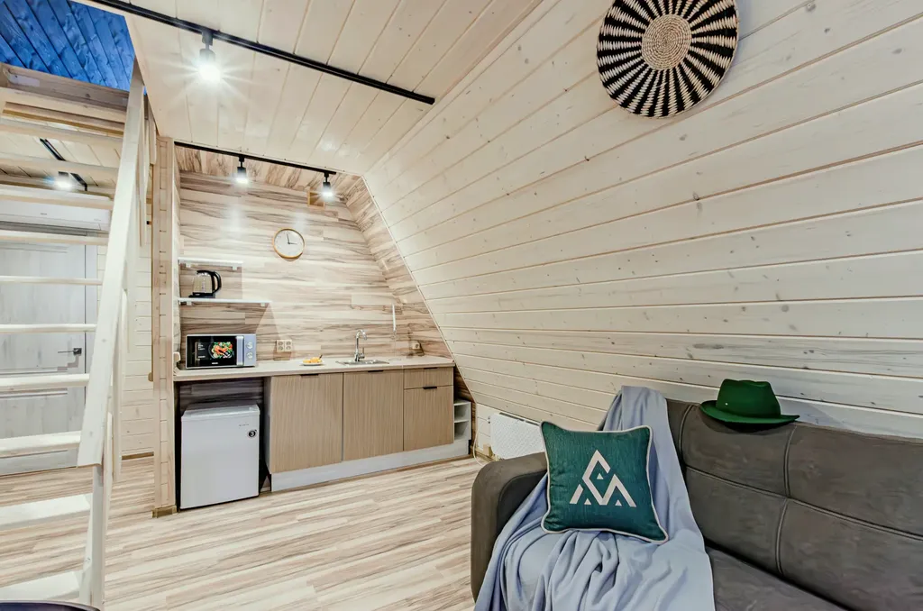 Коттедж Коттедж А-фрейм в городском глэмпинге — Казань